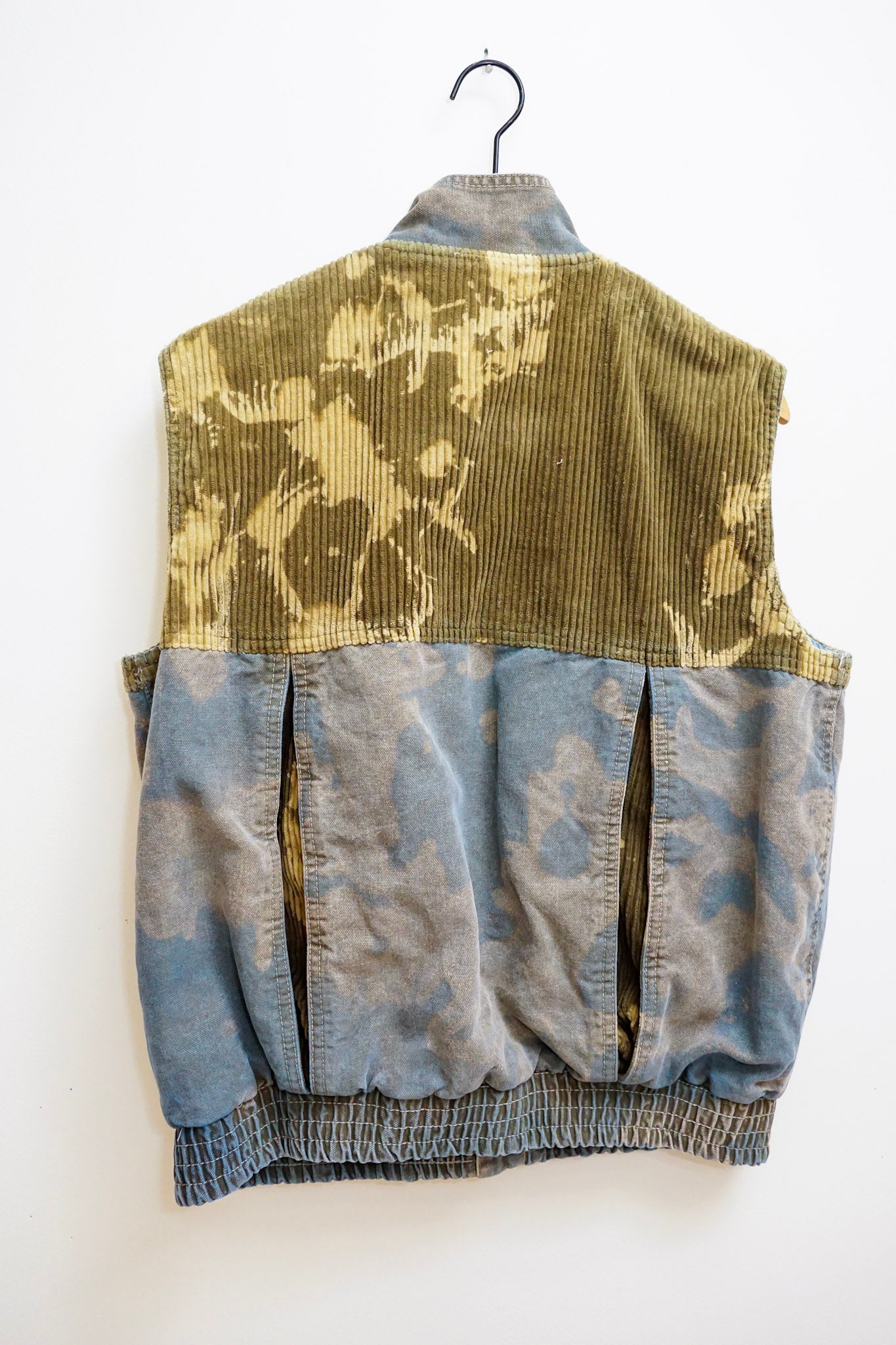 Guess Jeans Cloud Corduroy Bomber Vest