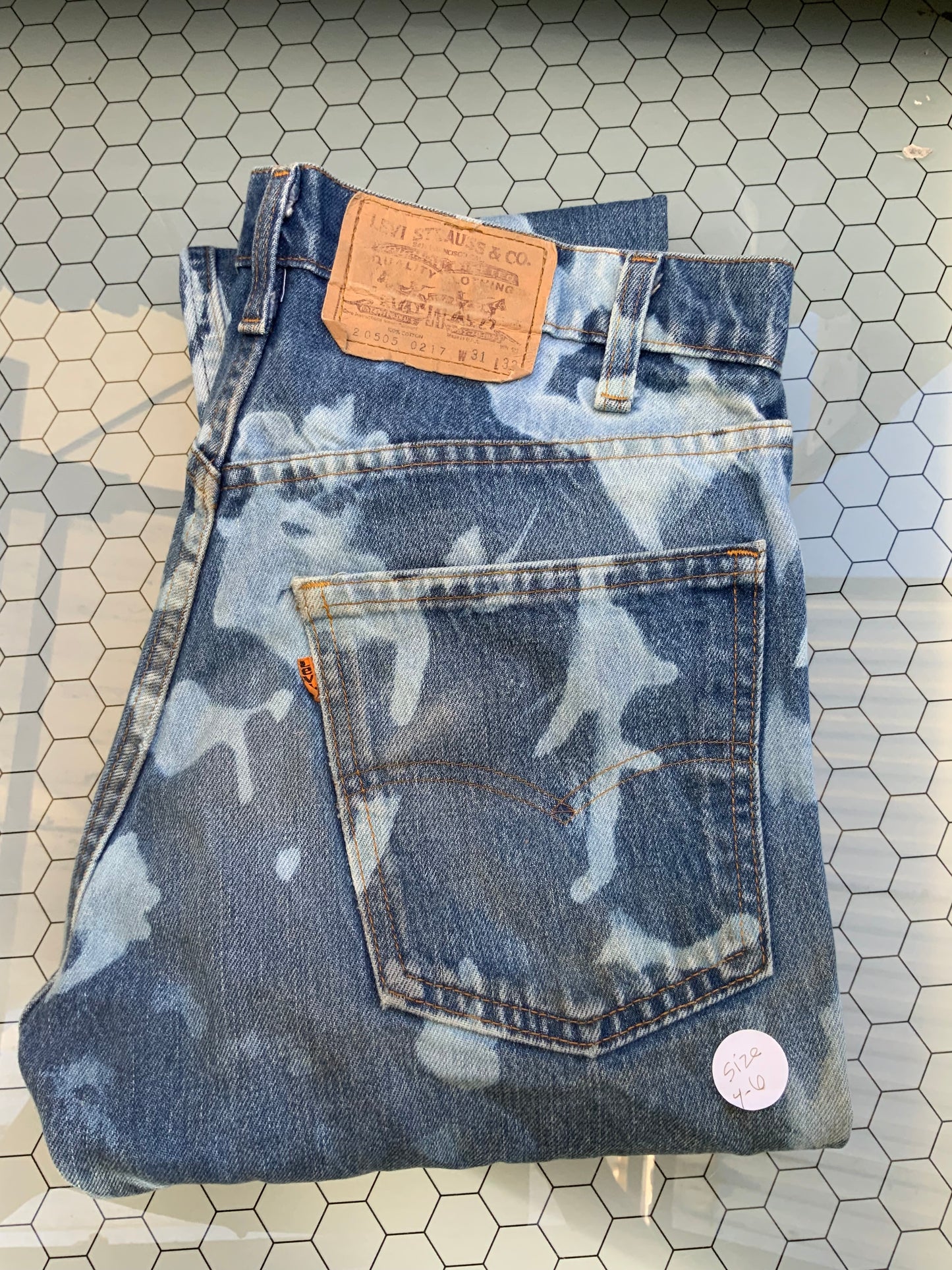 Blue Acid wash Levi’s Denim- 505 30x32 - size 4