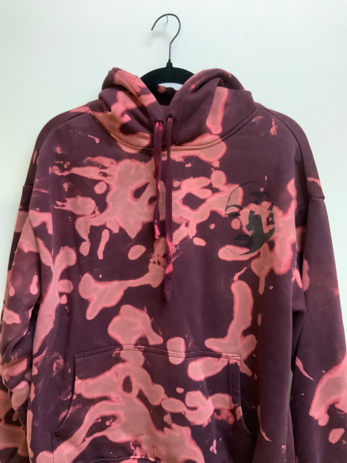 Beet acid wash logo hoodie