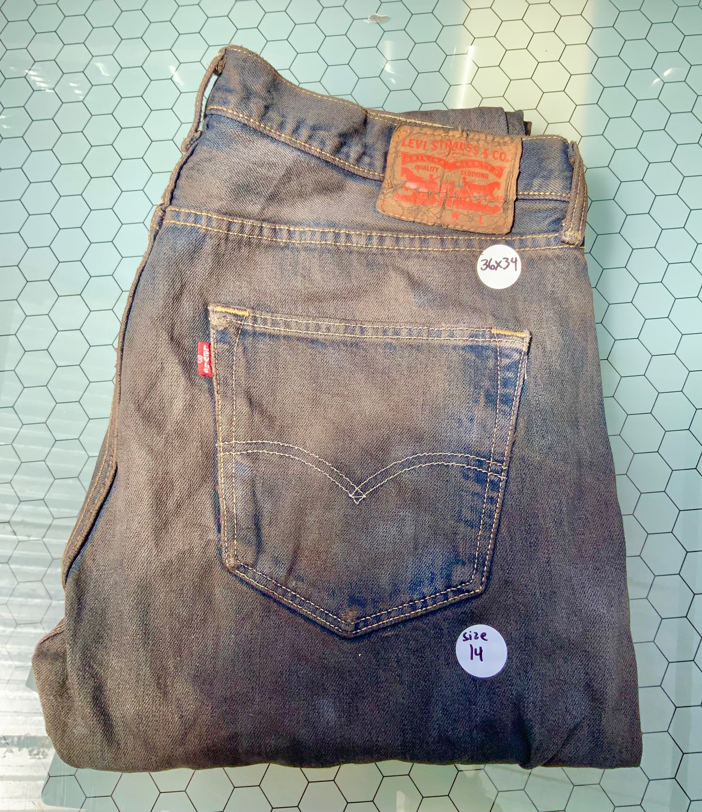 Dusty Rose dyed Levi’s Denim- 501 36x34 - size 14