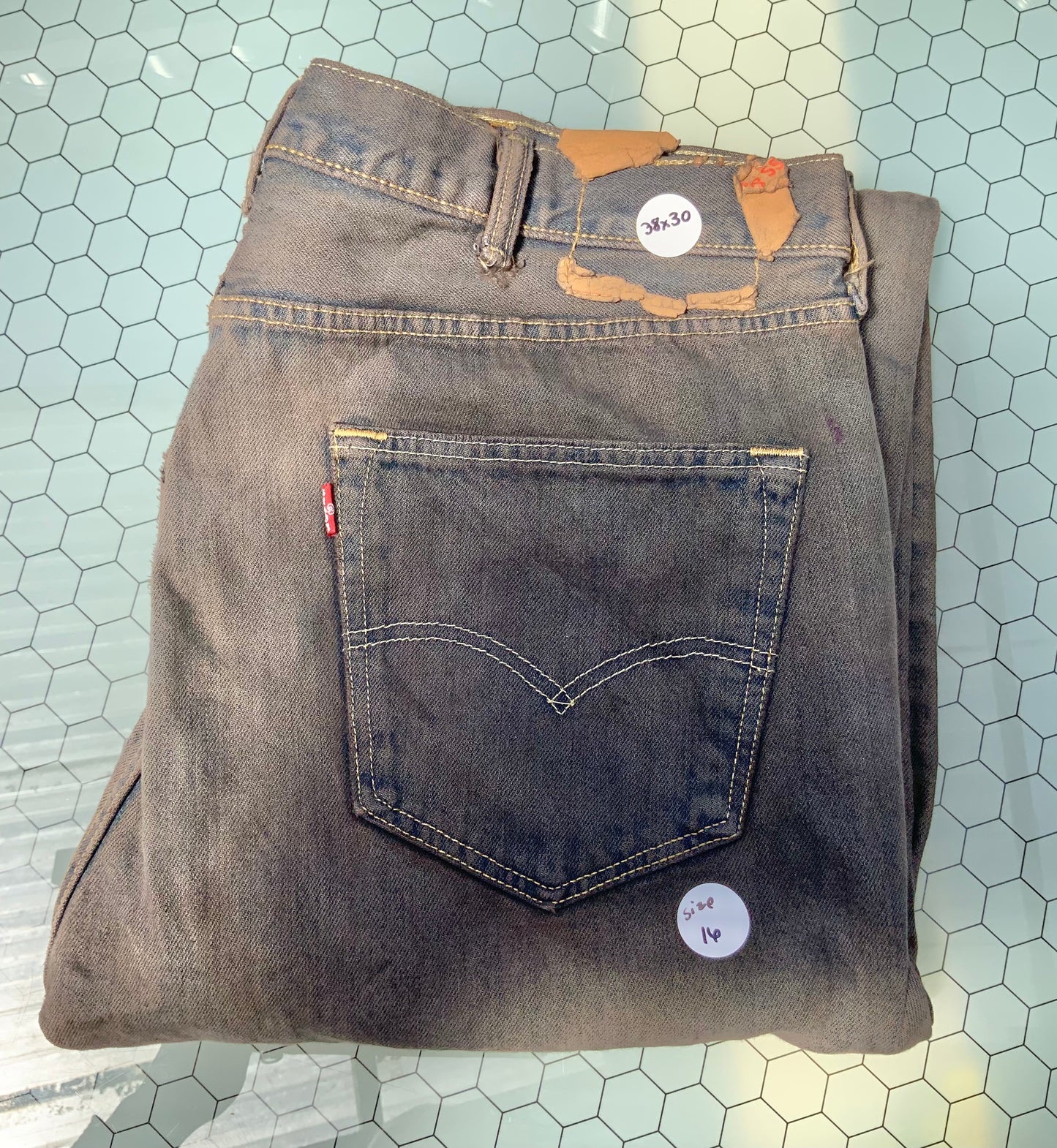 Dusty Rose dyed Levi’s Denim- 501 38x30 - size 16