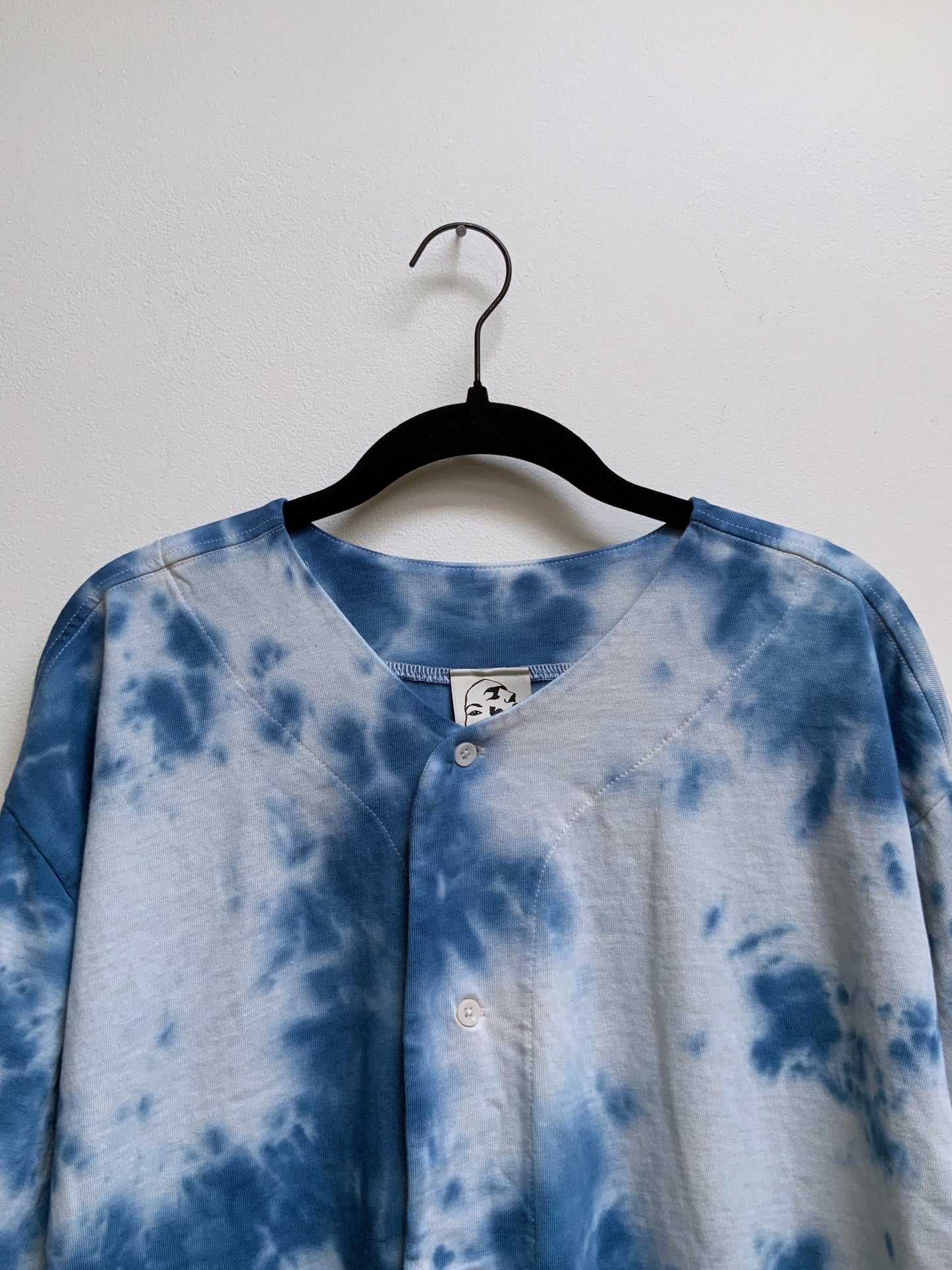 Sky baseball tee