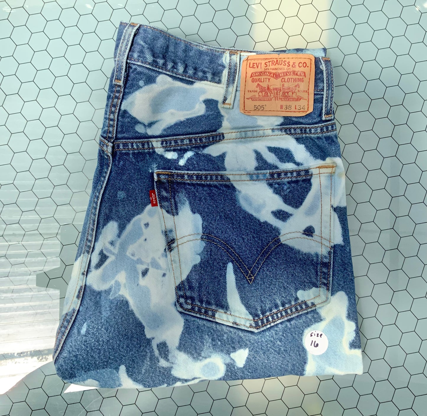 Blue Acid wash Levi’s Denim- 505 38x34 / size 16