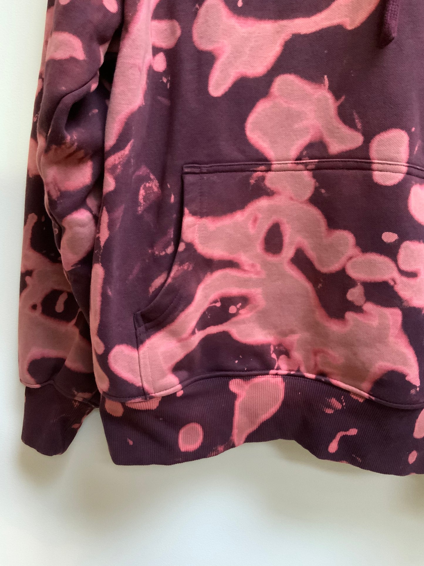 Beet acid wash logo hoodie