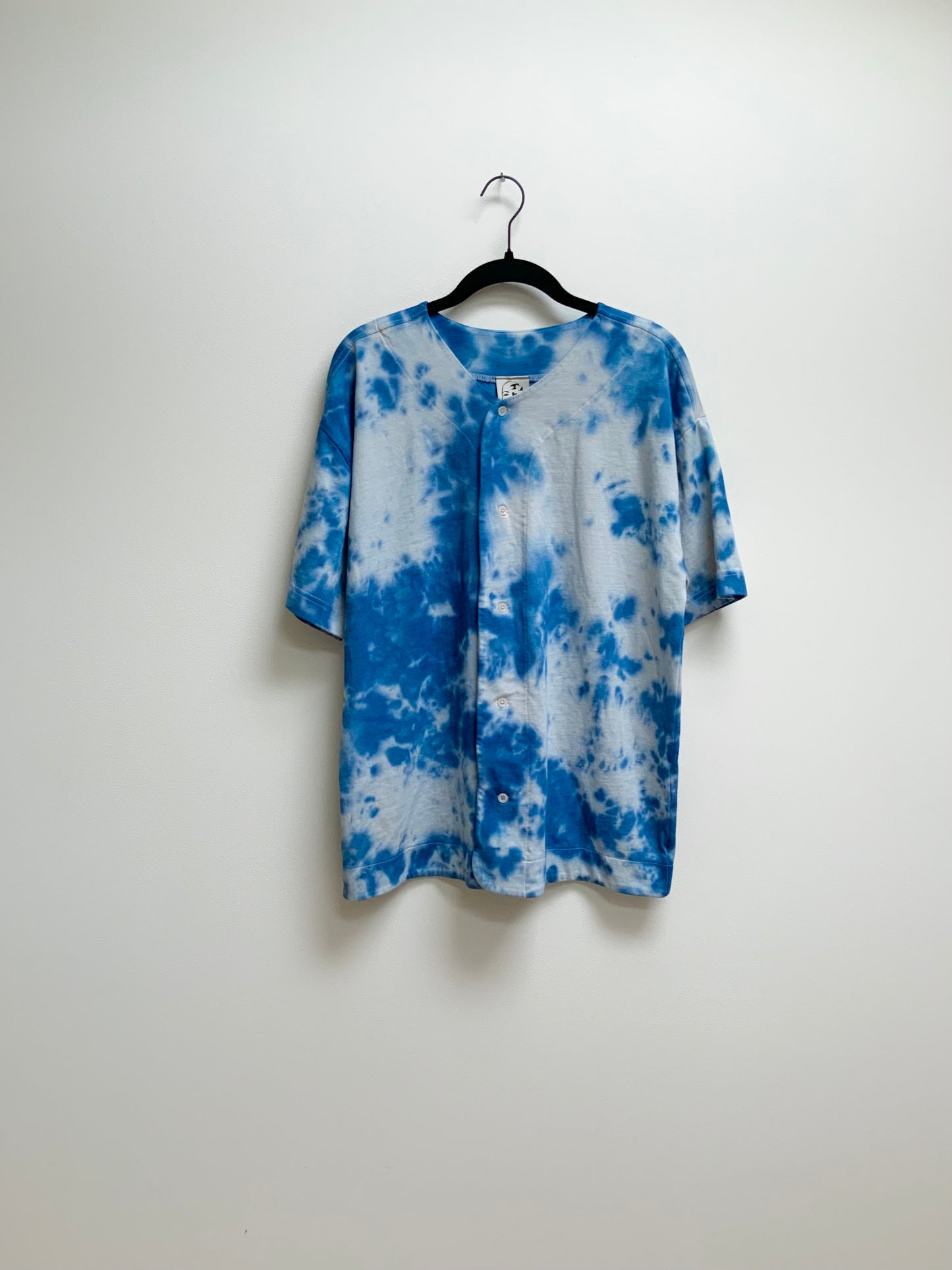 Sky baseball tee