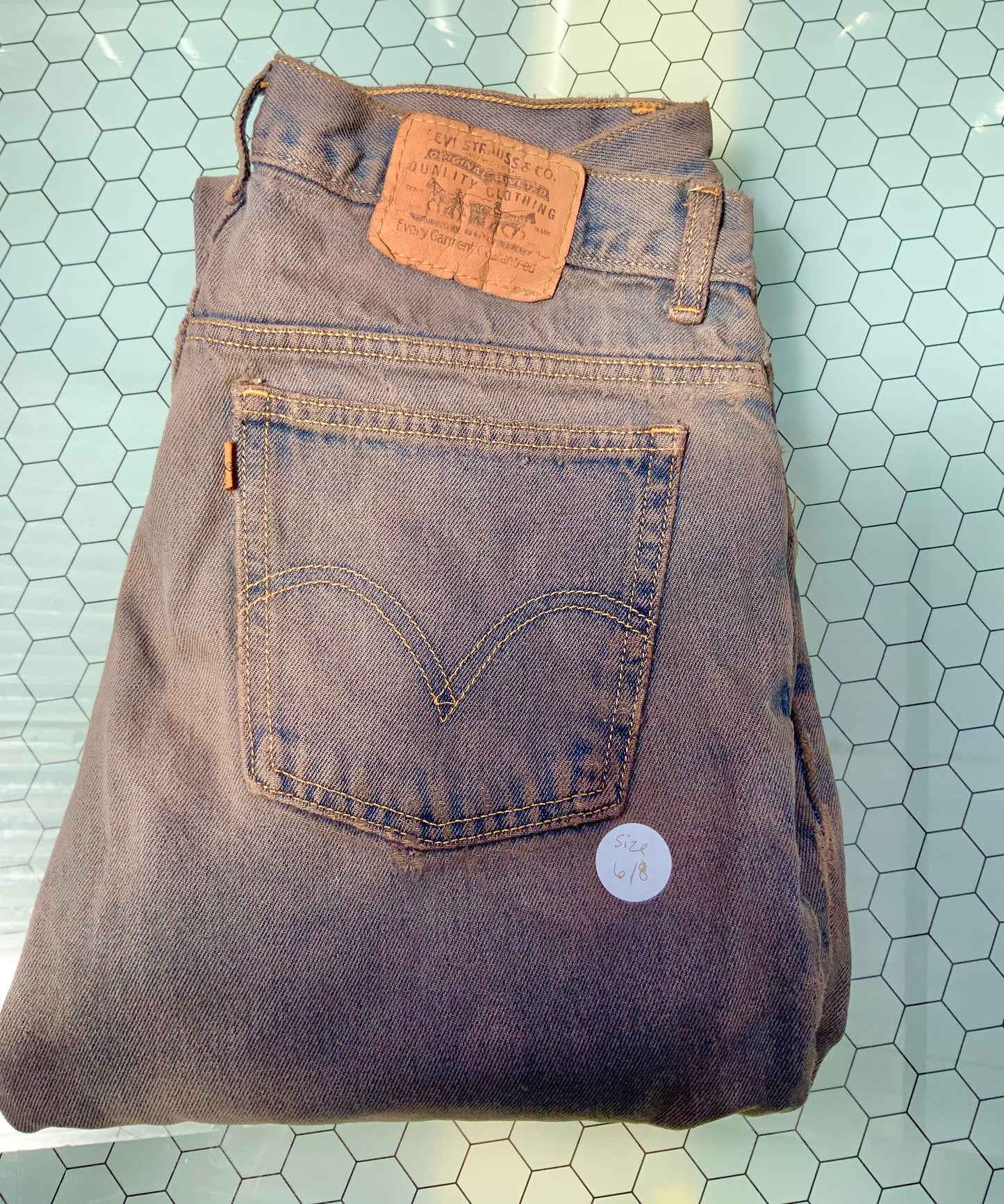 Dusty Rose dyed Levi’s Denim- 505 32x30- size 8