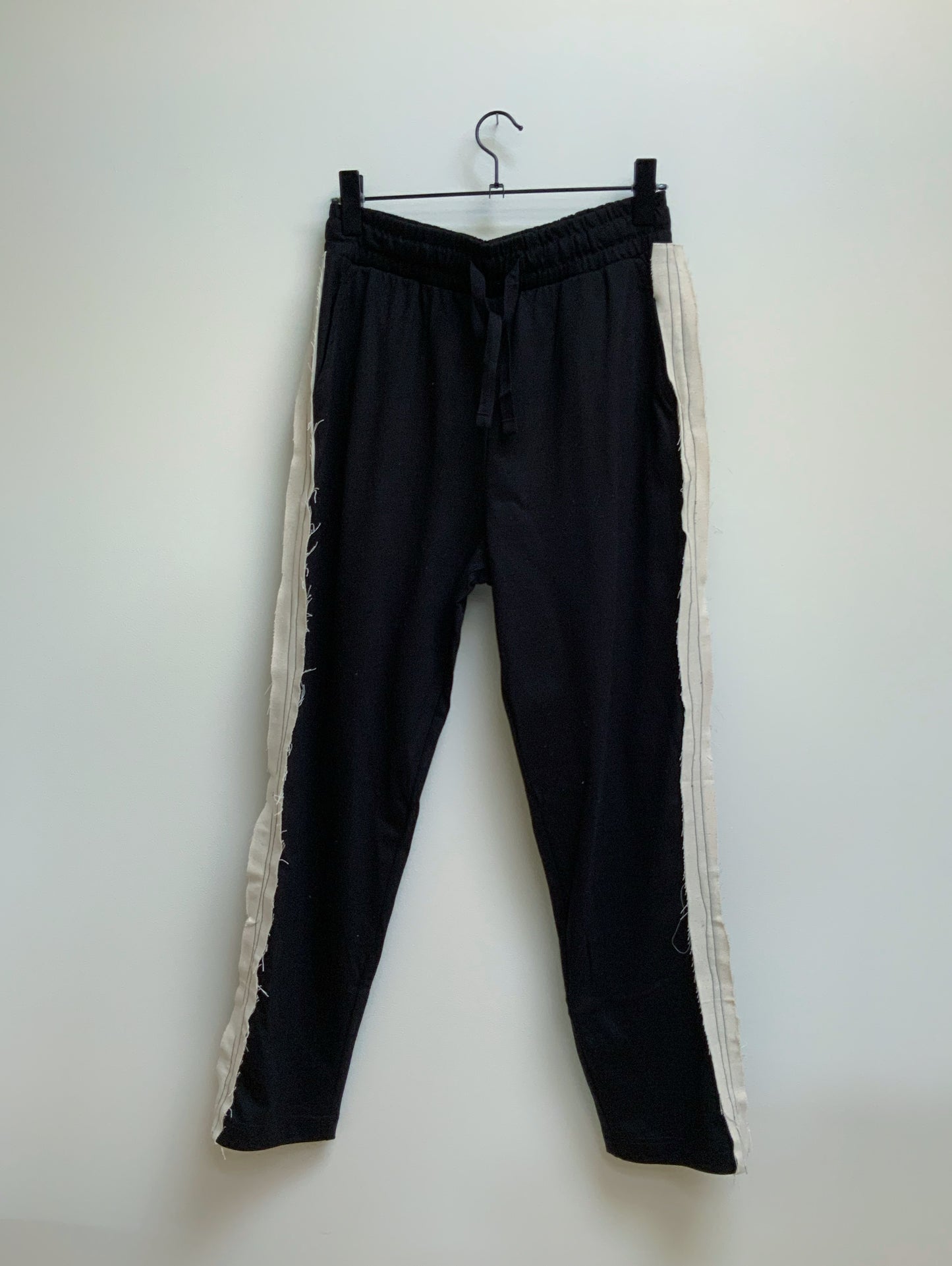 Frayed racer stripe Pant